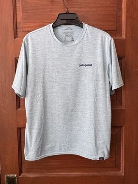 Patagonia light blue Men's Capilene® Cool Daily Graphic Shirt size small